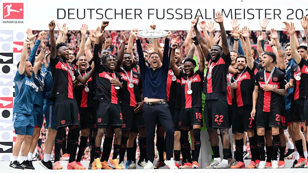 开云-爱游戏-图片报：药厂老将霍夫曼落选欧冠名单，现在他处境更为艰难