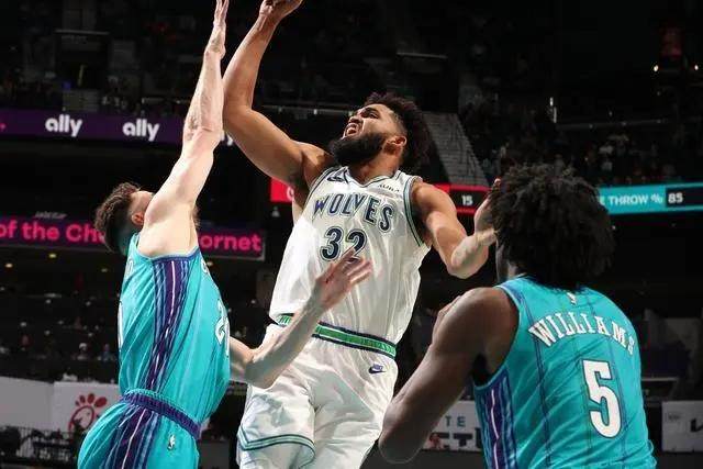 开云-爱游戏-15胜4负登顶联盟第一！森林狼加入西部争冠行列？