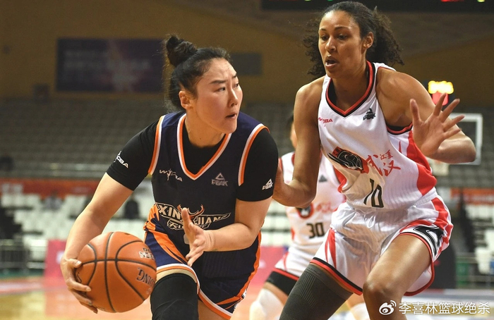开云-爱游戏-连场轰22+11！中国女篮31岁王牌大闪耀：宫鲁鸣重用新科助攻王？|武桐桐|新疆|本土球员|联赛|新疆女篮_新浪体育_新浪新闻