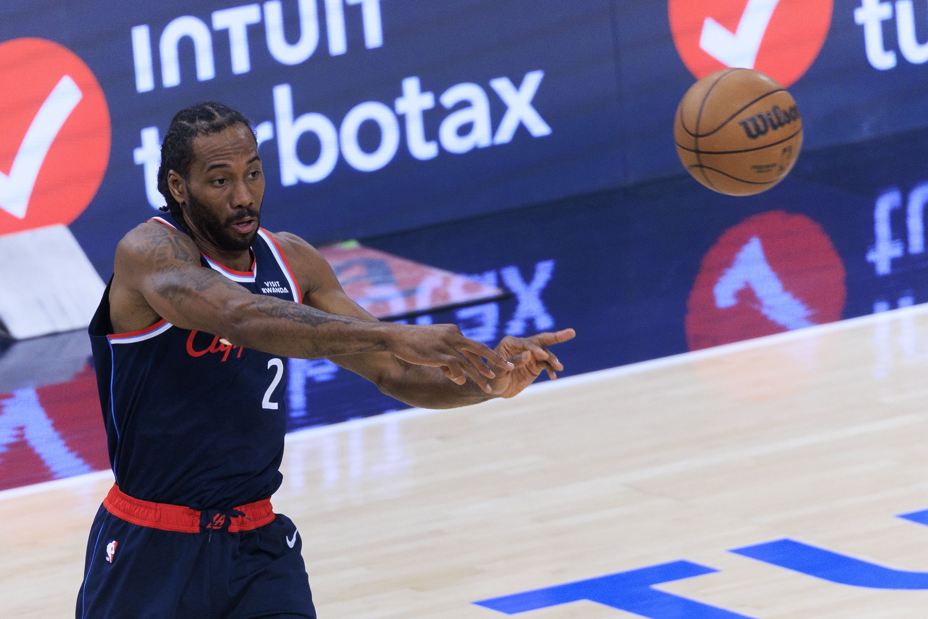 加兰：我努力为小卡创造机会&amp;避免他被包夹 若他需休息我自己来整