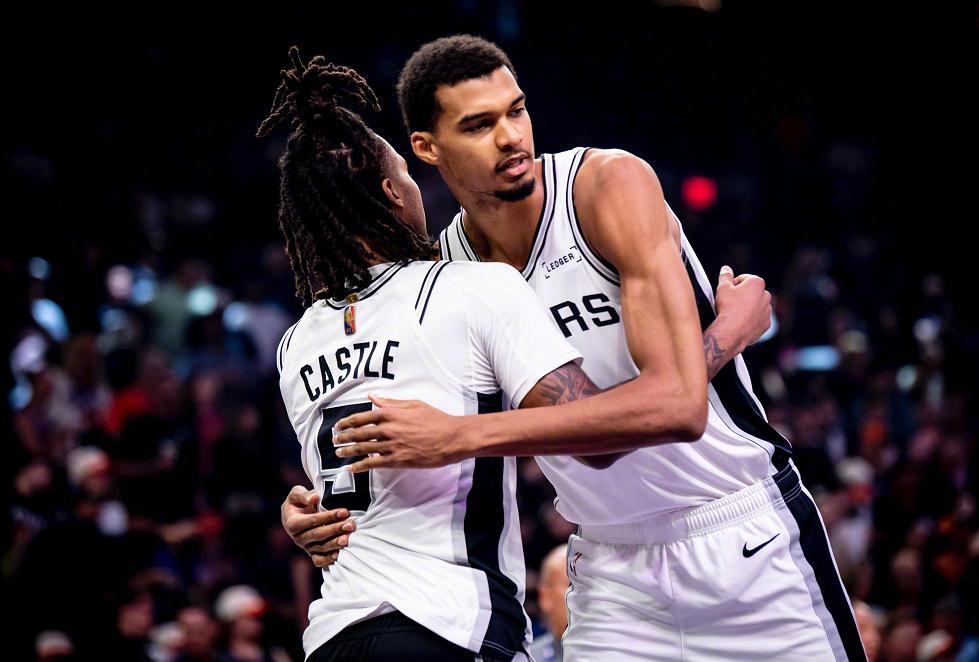 Kaiyun Sports-开云体育-文班三节10+8+4+3+6封盖，太子两双榜眼暴走，马刺40分血洗76人